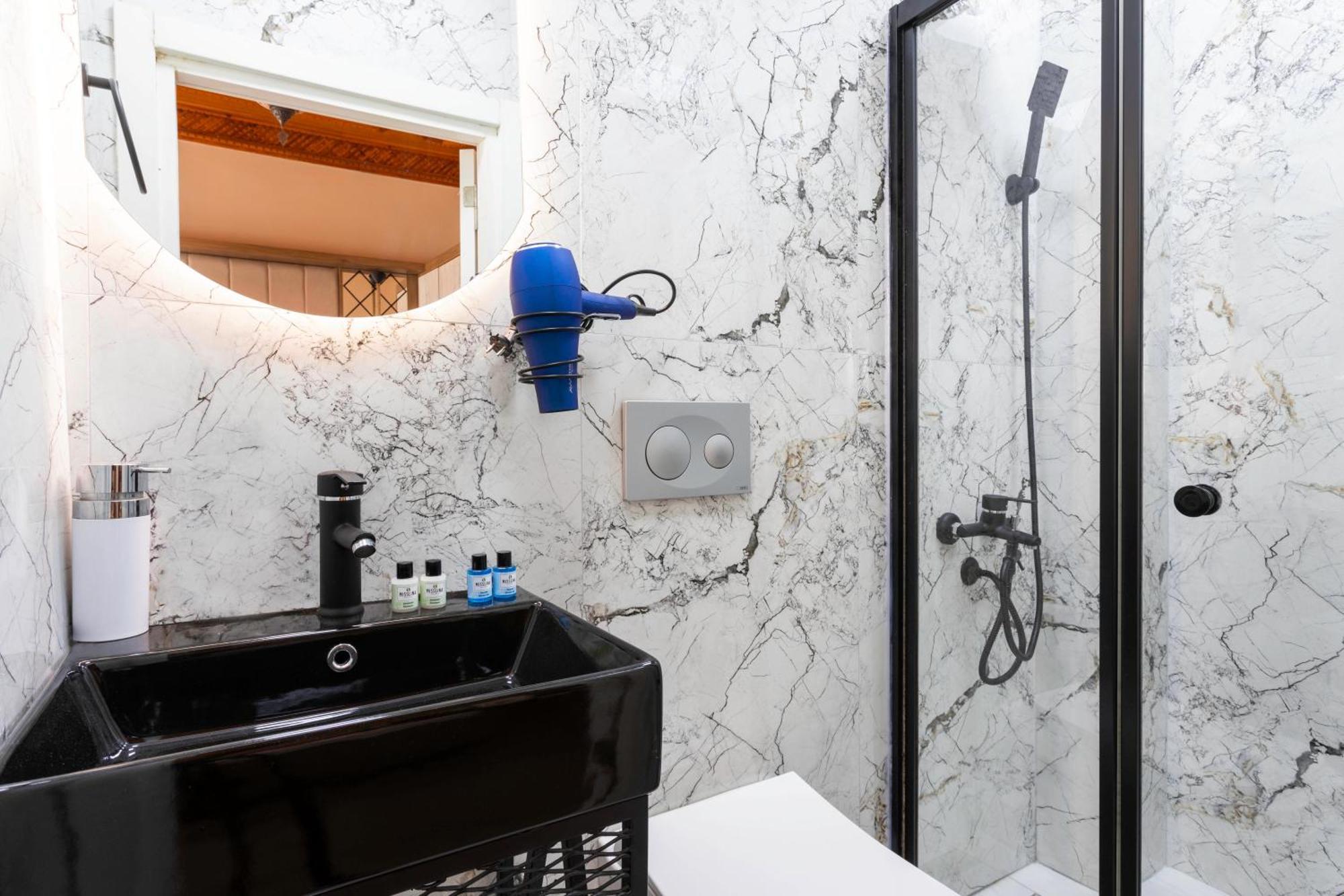 The Astra Hotel Κωνσταντινούπολη Εξωτερικό φωτογραφία